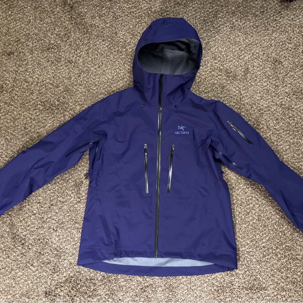 Women’s Arc'teryx Alpha SV New w/o Tags Soulsonic (Large)